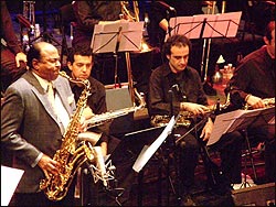 Benny Golson y la Granada Big Band. Foto: Prensa Festival de Jazz de Granada.