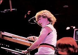 Geoff Downes (Asia). Fotos: originalasia.com