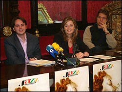 Los presentadores, con Joshua Edelman. Foto: Prensa Festival de Granada.